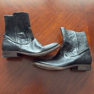 Frye Chelsea Boots Size 6